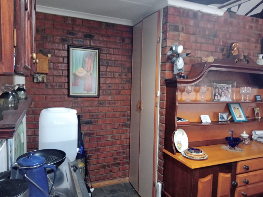 4 Bedroom Property for Sale in Noorsekloof Eastern Cape